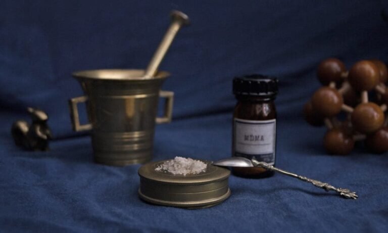MDMA ‘Significantly Reduced’ Major Depressive Disorder Symptoms, New Research Concludes - MEDCAN24