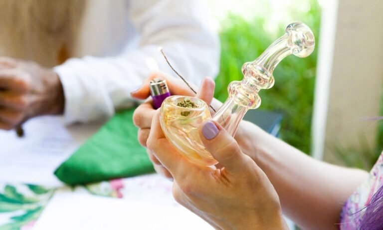 Smoking A Bowl of High-THC Flower Might Be Best For Combatting Pain - MEDCAN24