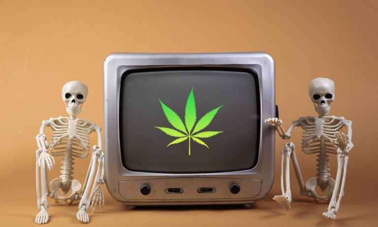 Best Scary Movies to Watch When You’re High - MEDCAN24