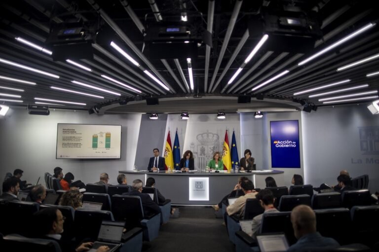 Spain Approves Decree to Legalize Medical Cannabis Use in Health Care System