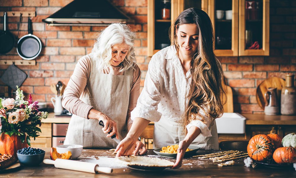 How to Handle Edibles In Front of the Family on Thanksgiving - MEDCAN24