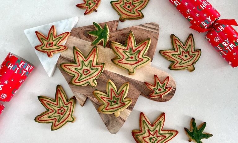 How to Make Ganja Gingerbread Christmas Cookies