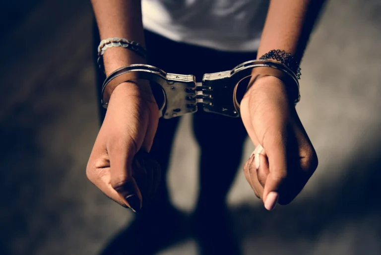 Dyrektor marki CBD skazany za oszustwo związane z pożyczką na walkę z Covid-19 oraz pranie brudnych pieniędzy